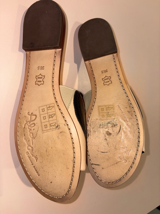 Alice + Olivia “Stace Face” slides size 38.5 - Picture 2 of 6